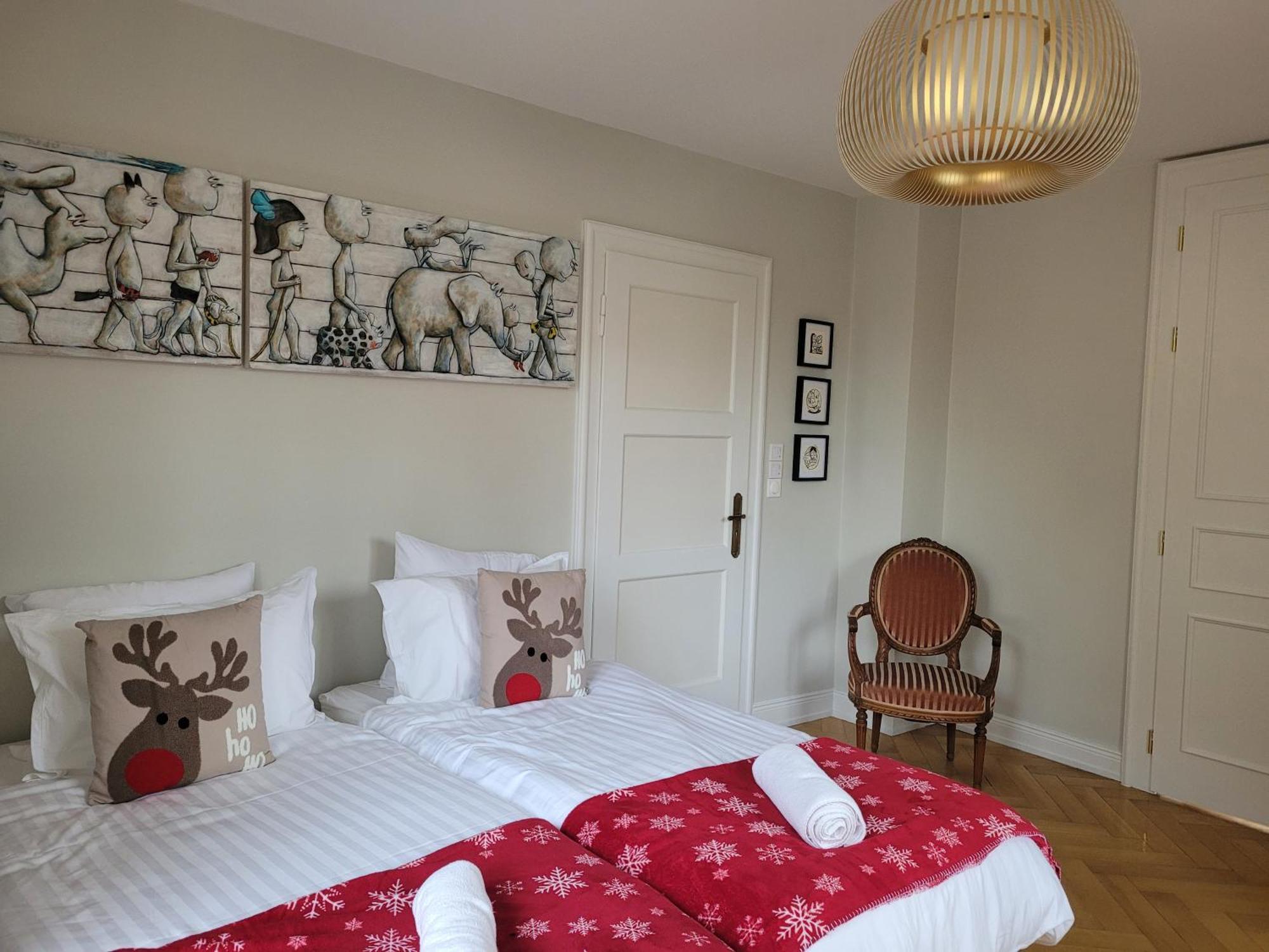 Apartment Le Cocon D'emma, Bourgeois Avec Terrasse, Et Parking Gratuit Dans Maison De Maitre